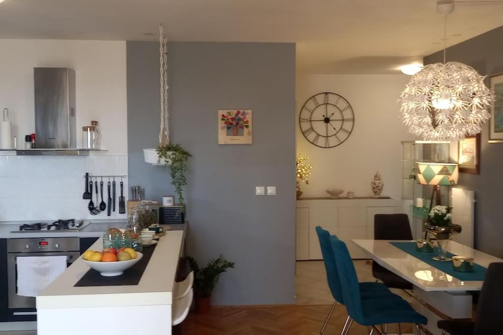 Apartment Pupila Солин Экстерьер фото