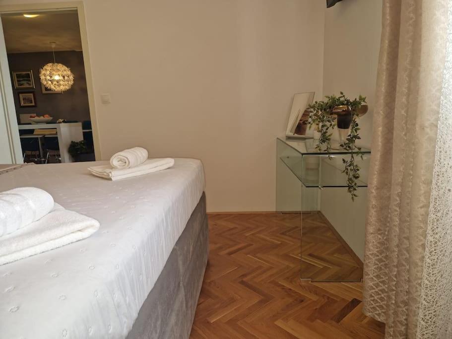 Apartment Pupila Солин Экстерьер фото